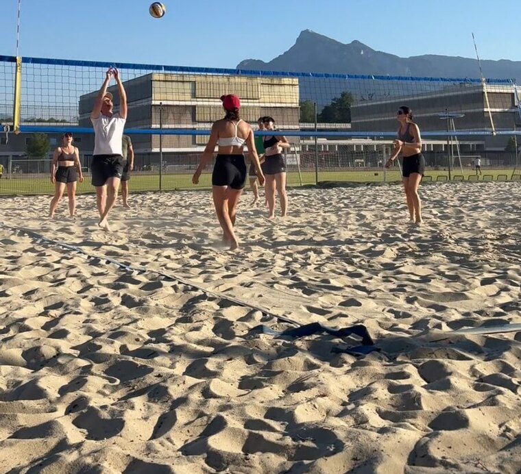 Community Beachvolleyball in oClub